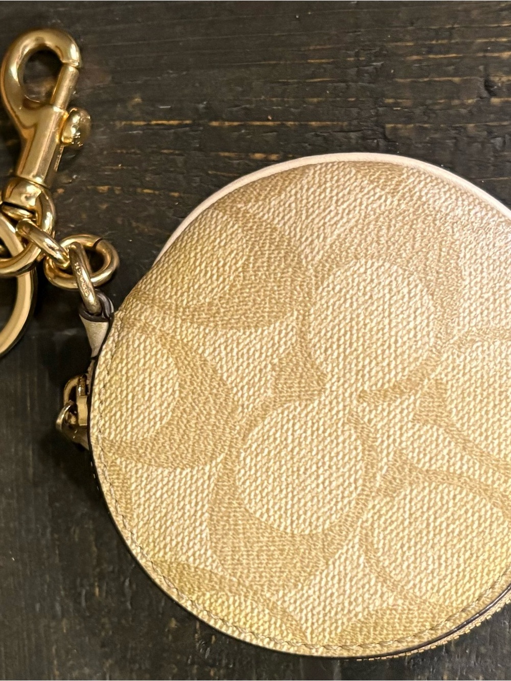 Coach Round Signature Coin Pouch Keychain - Gold/Tan